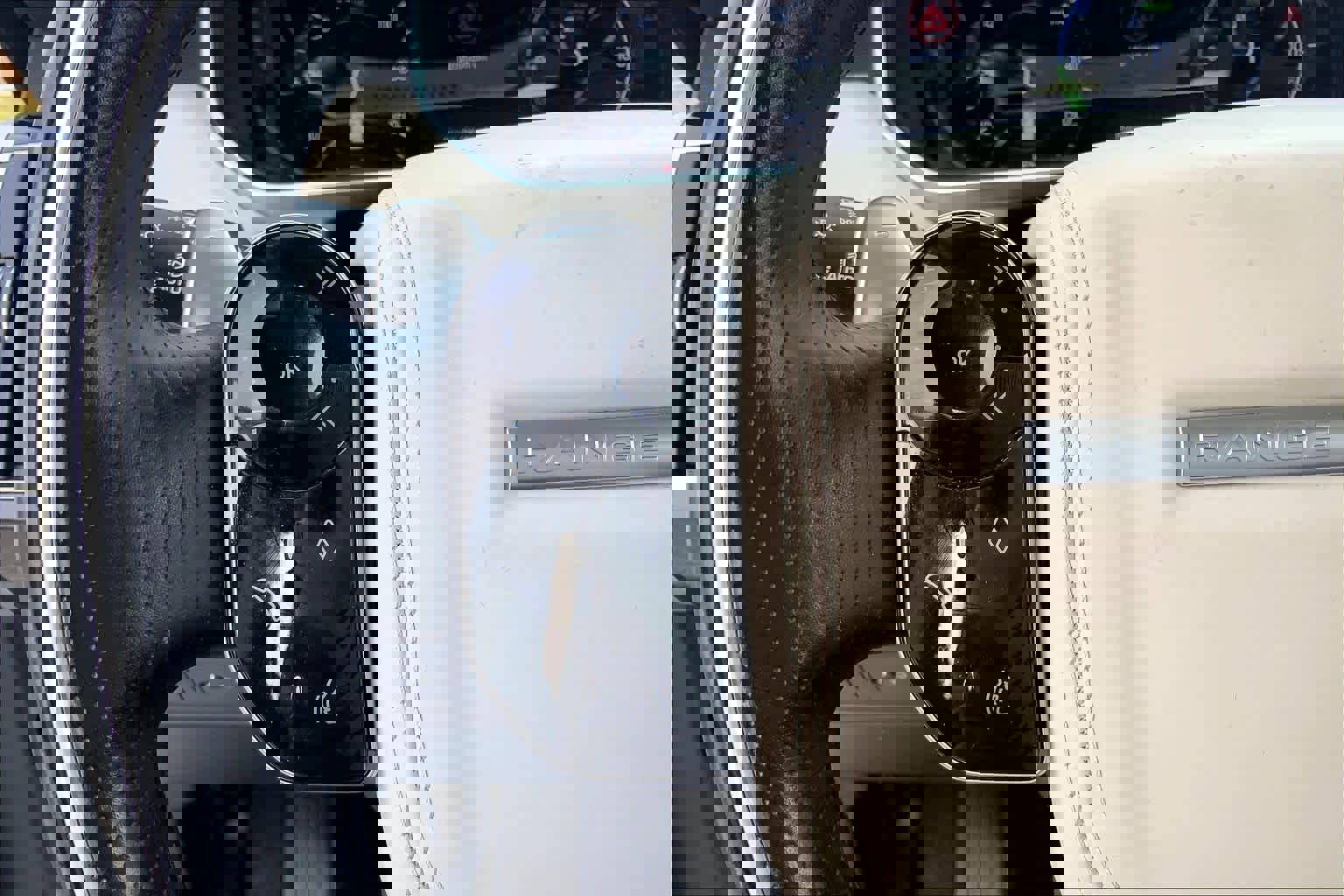 Used 2020 Land Rover Range Rover Sport Autobiography image 23