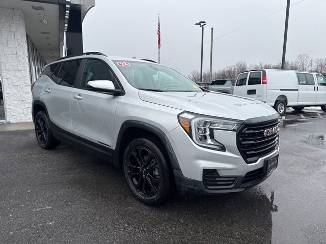 Used 2022 GMC Terrain SLE w/ Driver Convenience Package image 8