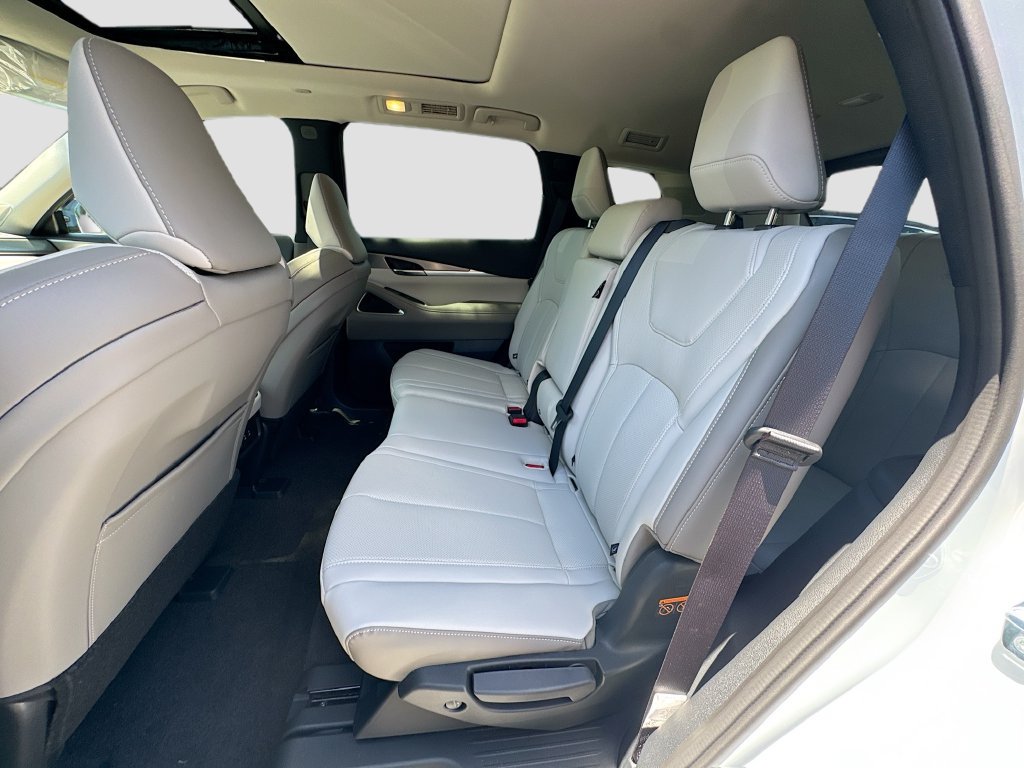 Used 2027 INFINITI QX60 Luxe w/ Cargo Package FWD image 27