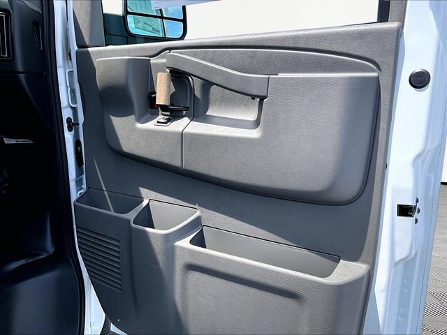 New 2026 Chevrolet Express 2500 w/ Driver Convenience Package RWD image 27