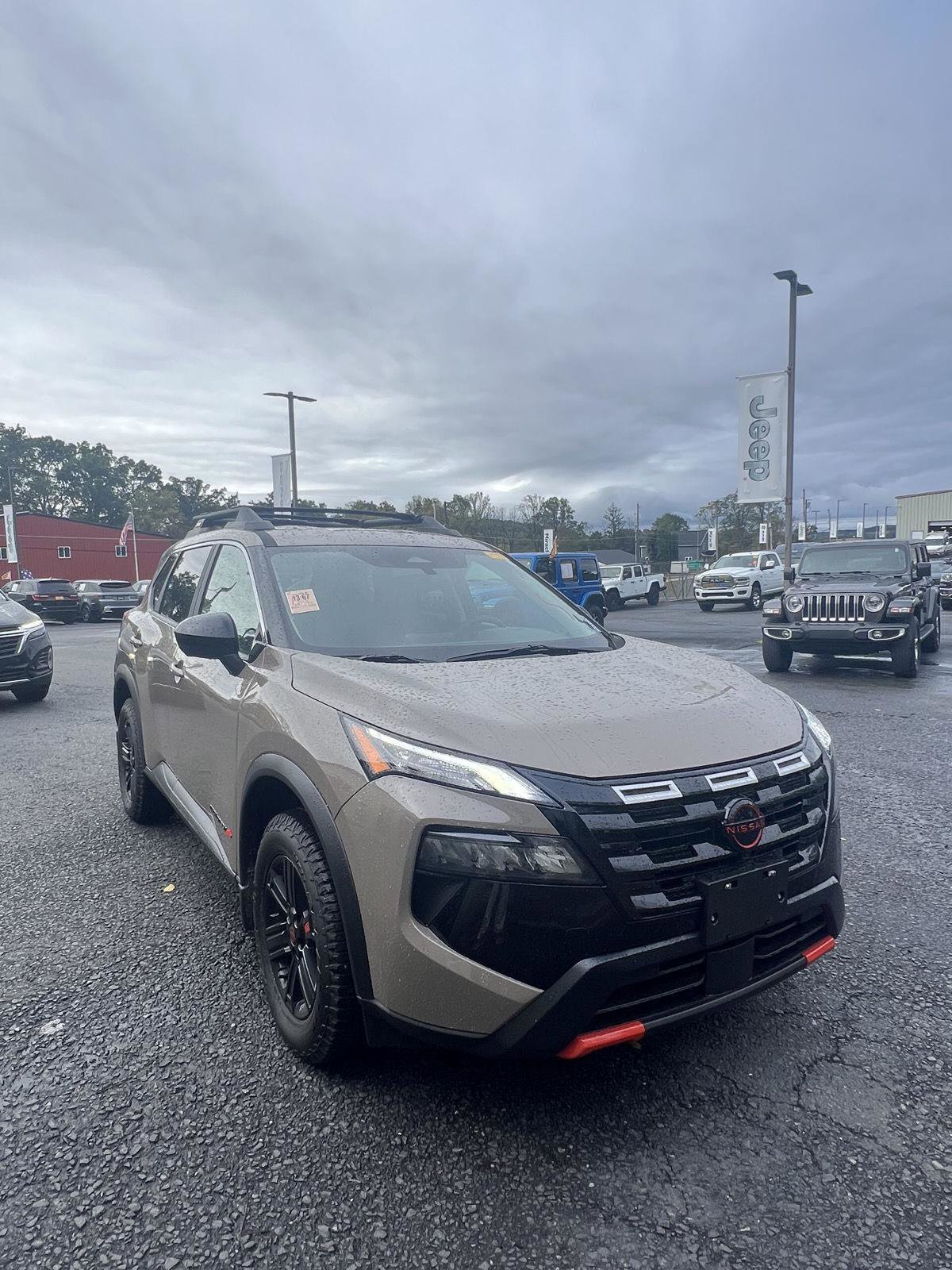 Used 2025 Nissan Rogue SV