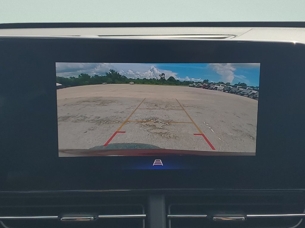 Used 2025 Chevrolet Trax LT w/ Driver Confidence Package FWD image 17