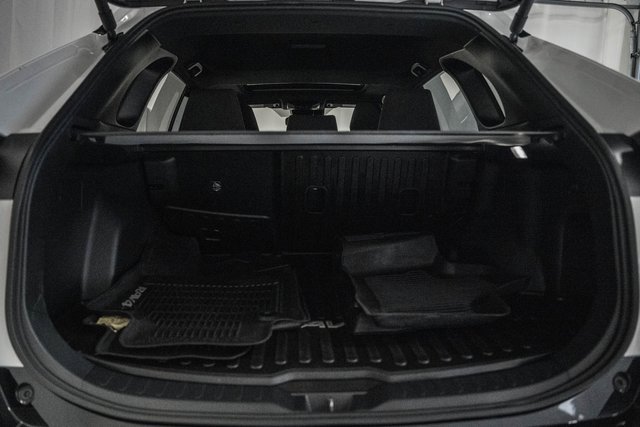 Used 2024 Toyota RAV4 SE image 10