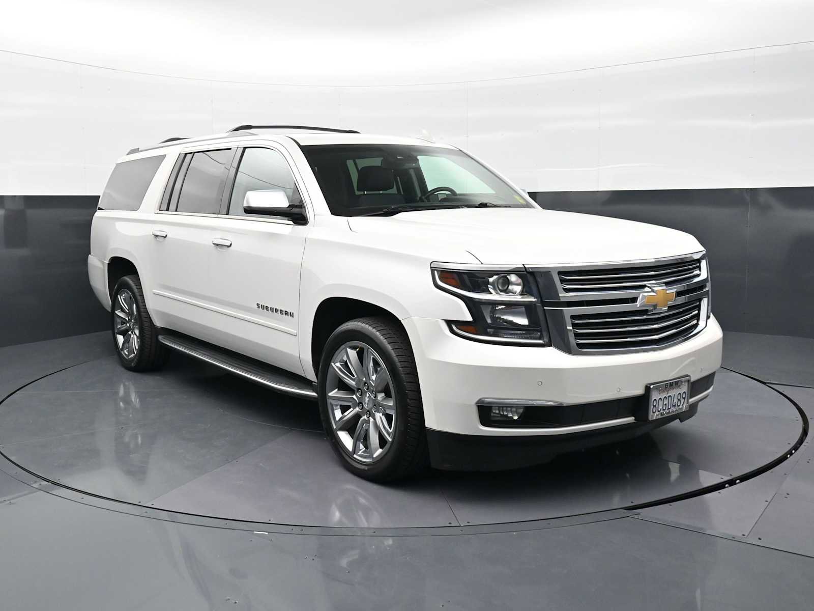 Used 2017 Chevrolet Suburban Premier AWD/4WD image 3