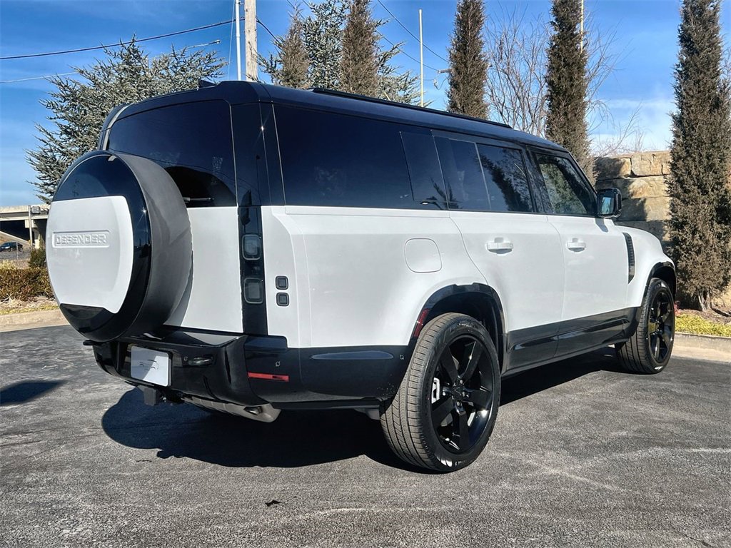 Used 2026 Land Rover Defender 130 X-Dynamic SE image 5