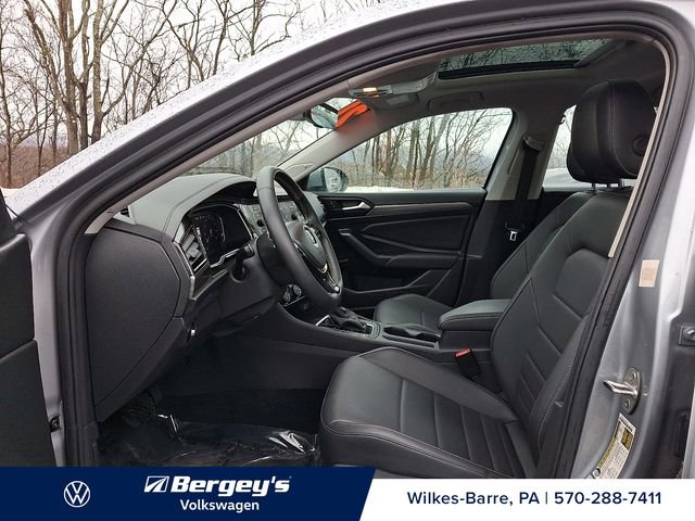 Certified 2021 Volkswagen Jetta SEL image 16