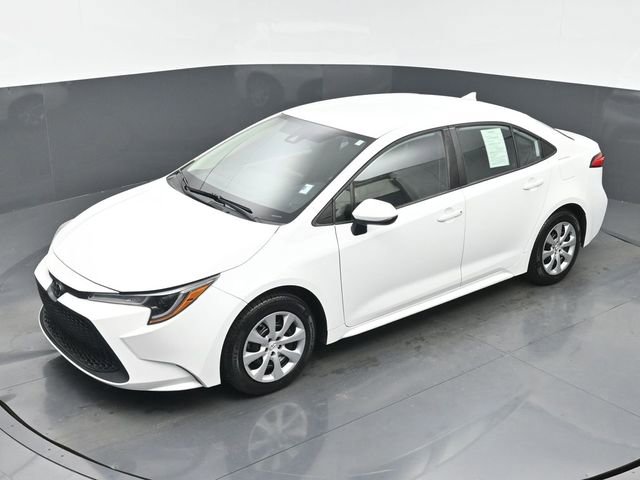 Used 2022 Toyota Corolla LE image 29