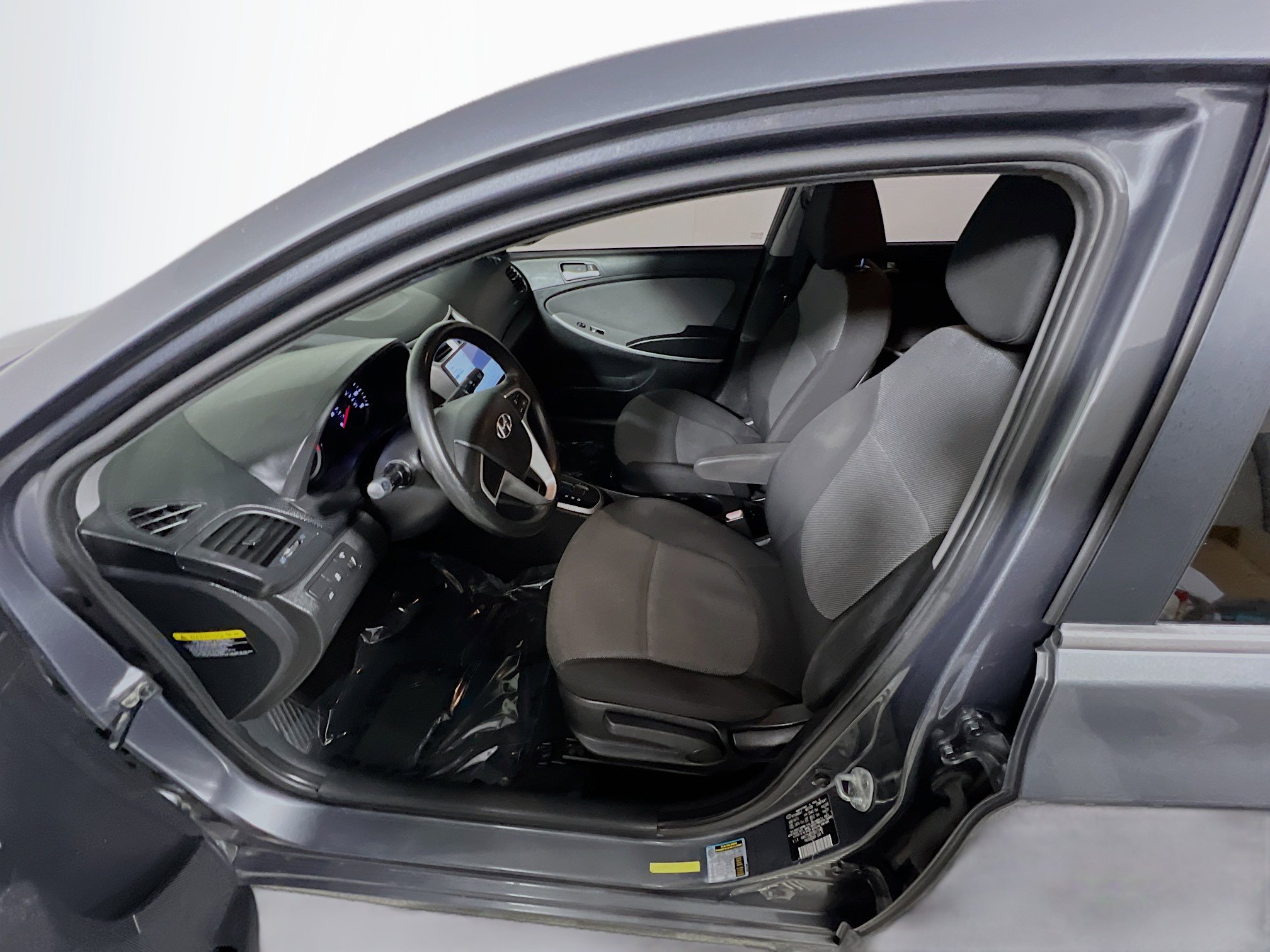 Used 2012 Hyundai Accent GS image 15