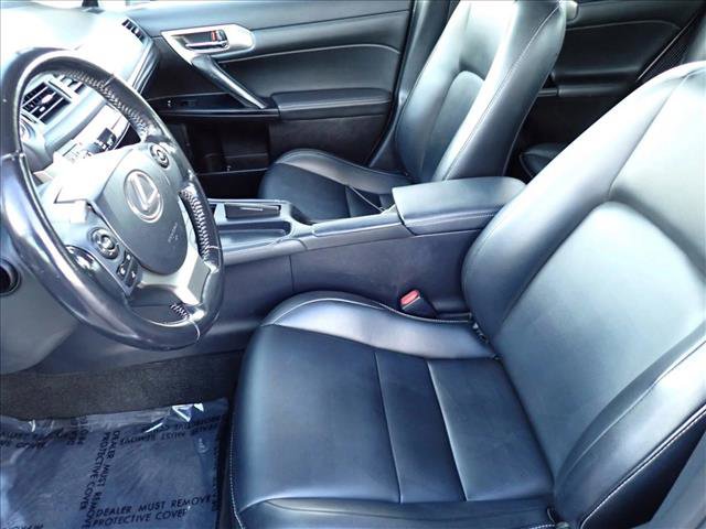 Used 2016 Lexus CT 200h image 11