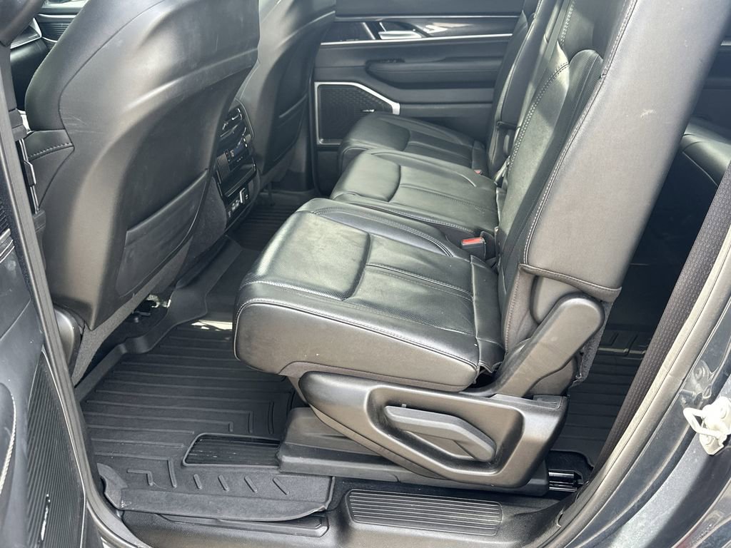 Used 2024 Jeep Wagoneer 2WD w/ Premium Group I image 22