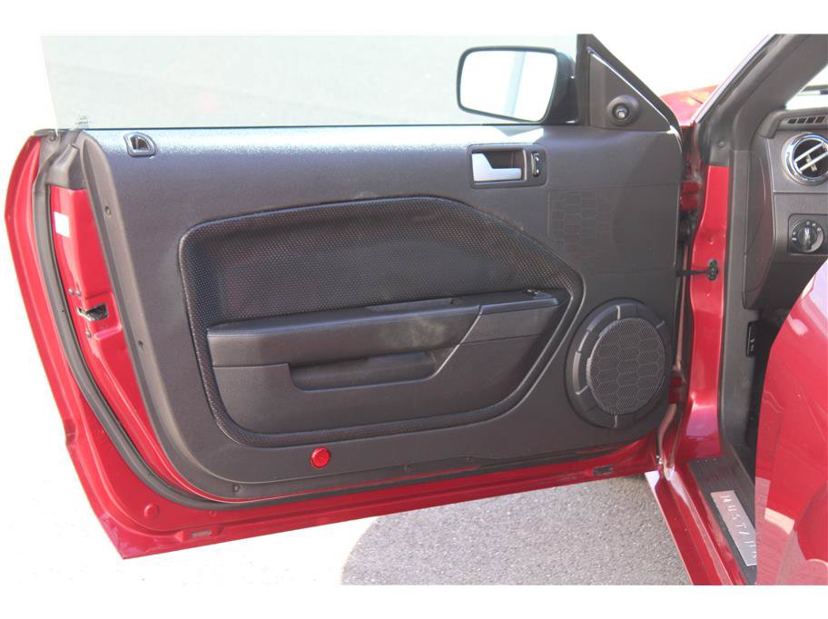 Used 2007 Ford Mustang GT Premium RWD image 7