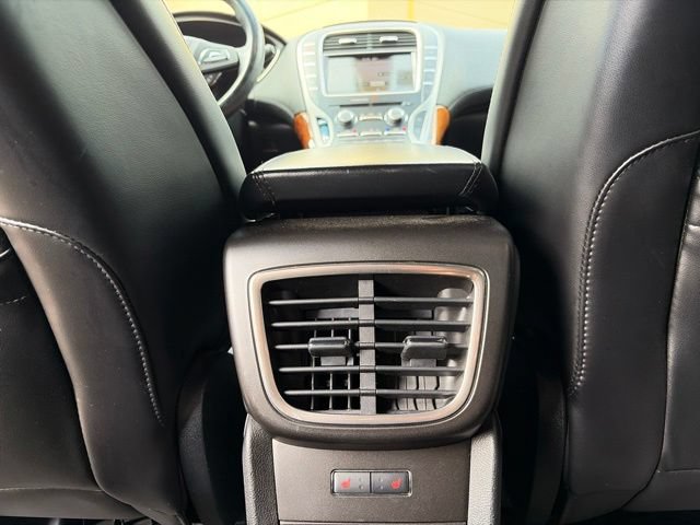 Used 2016 Lincoln MKX Reserve w/ Luxury Package AWD/4WD image 11