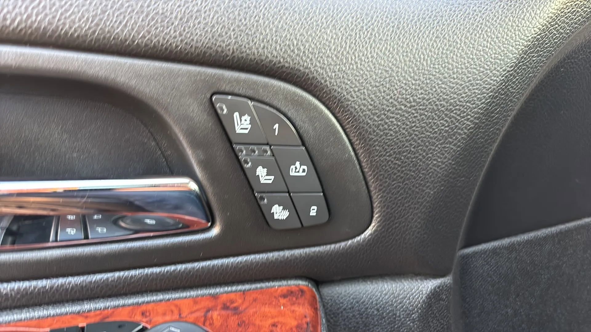 Used 2012 Chevrolet Tahoe LTZ image 19