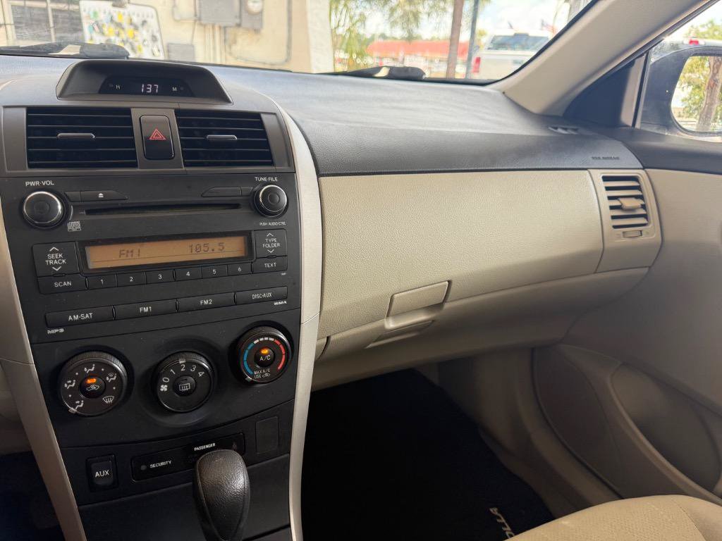 Used 2013 Toyota Corolla L FWD image 22
