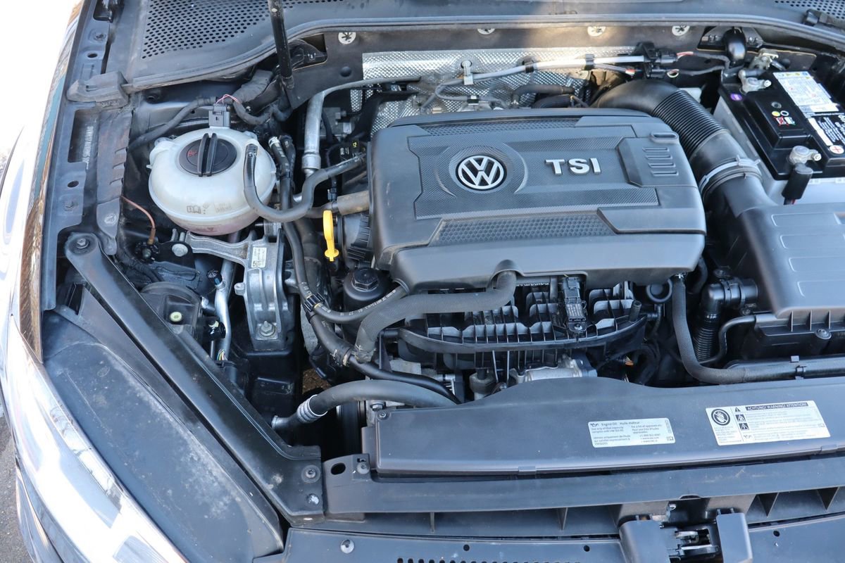 Used 2017 Volkswagen Golf Alltrack SEL image 39