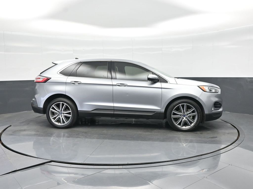 Used 2020 Ford Edge Titanium image 12