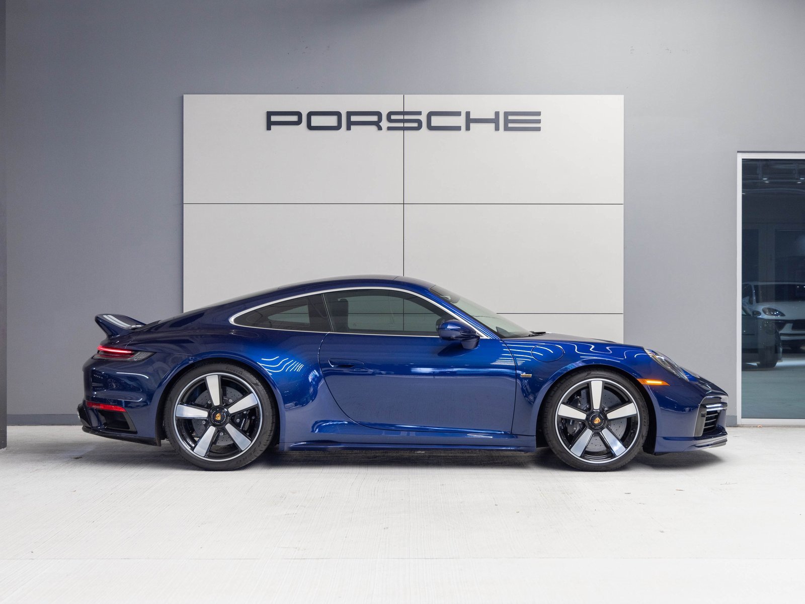 Used 2023 Porsche 911 Sport Classic image 8