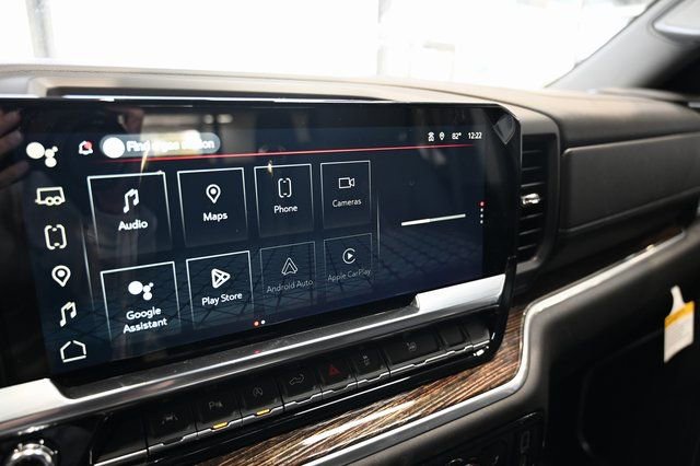 New 2026 GMC Sierra 1500 SLE w/ Preferred Package image 18