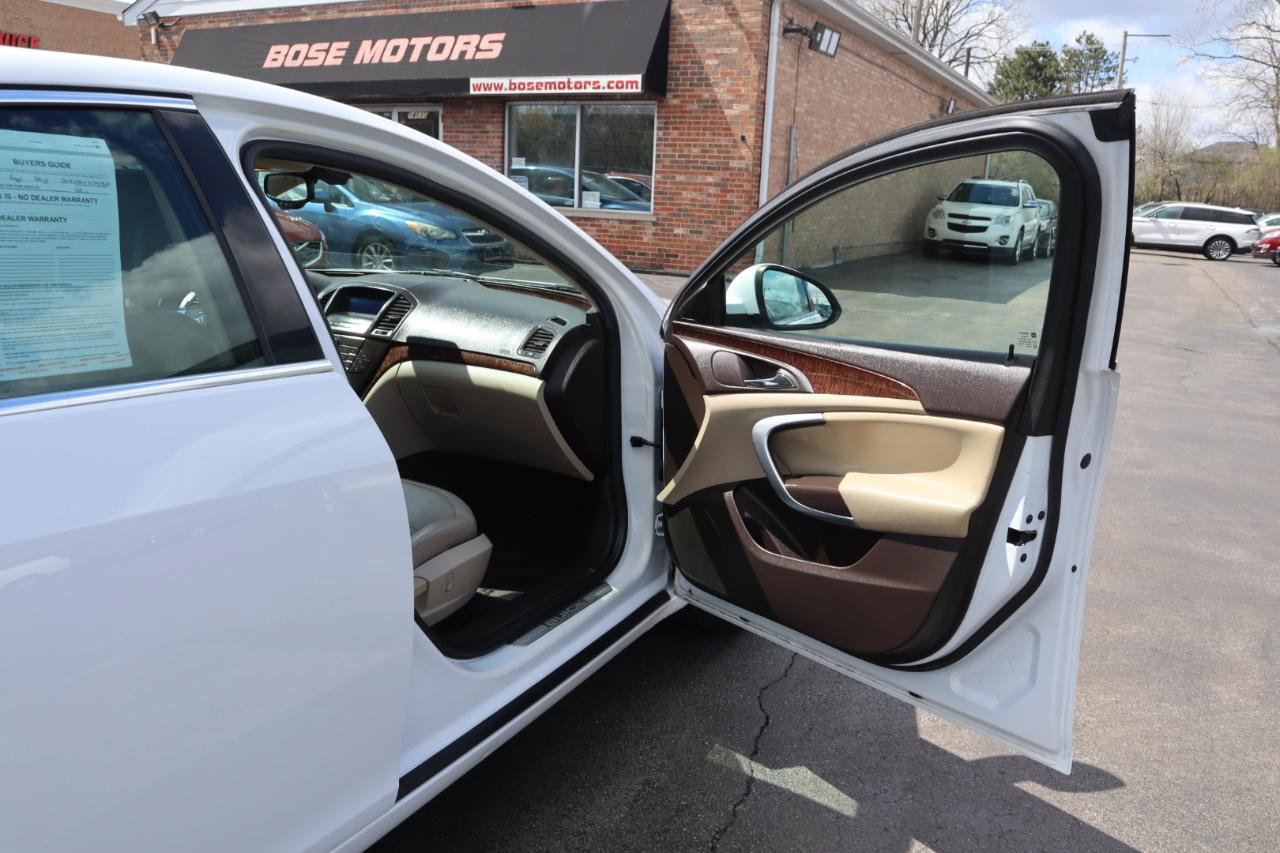Used 2012 Buick Regal Leather FWD image 10