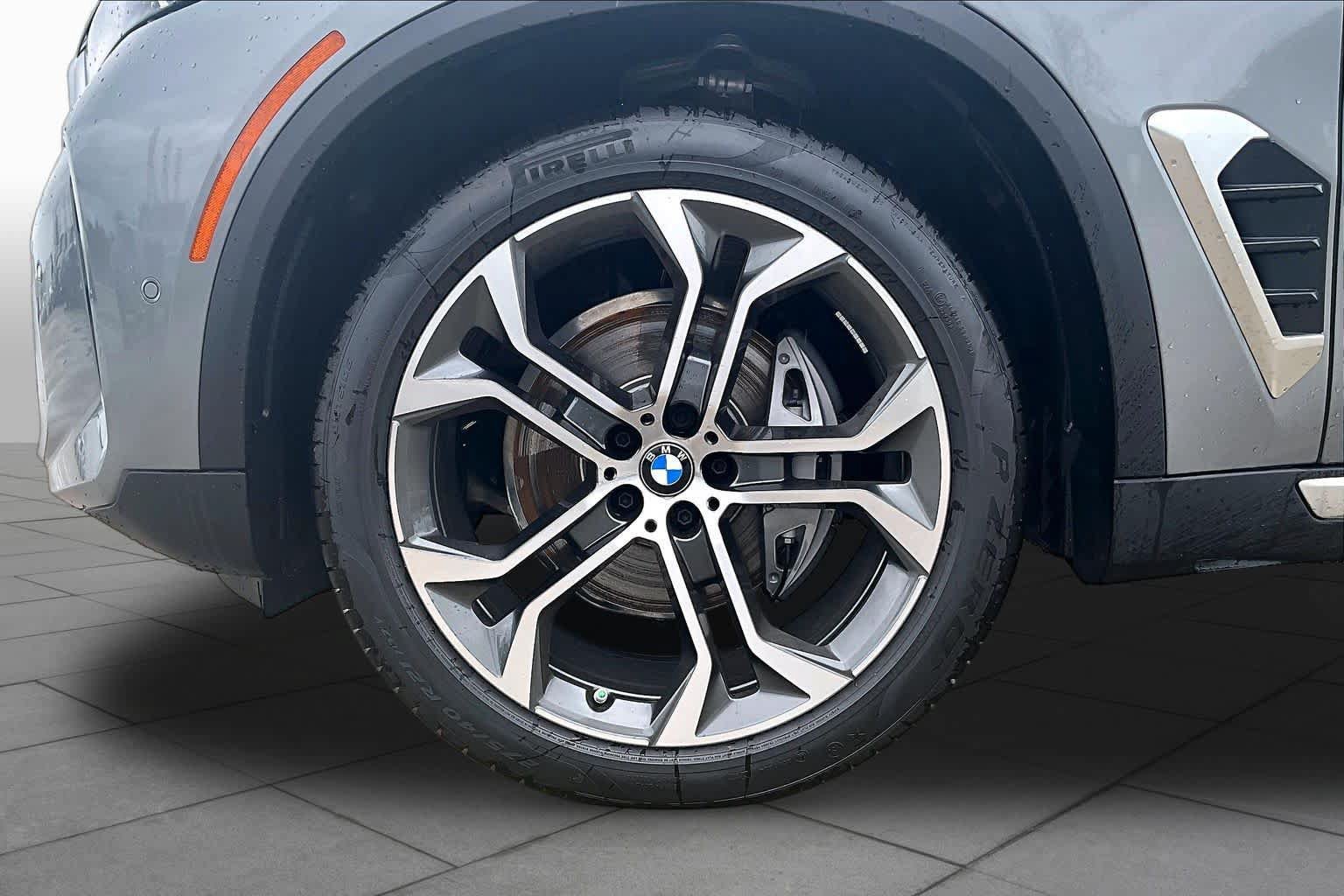 Used 2026 BMW X5 xDrive40i w/ Climate Comfort Package AWD/4WD image 10