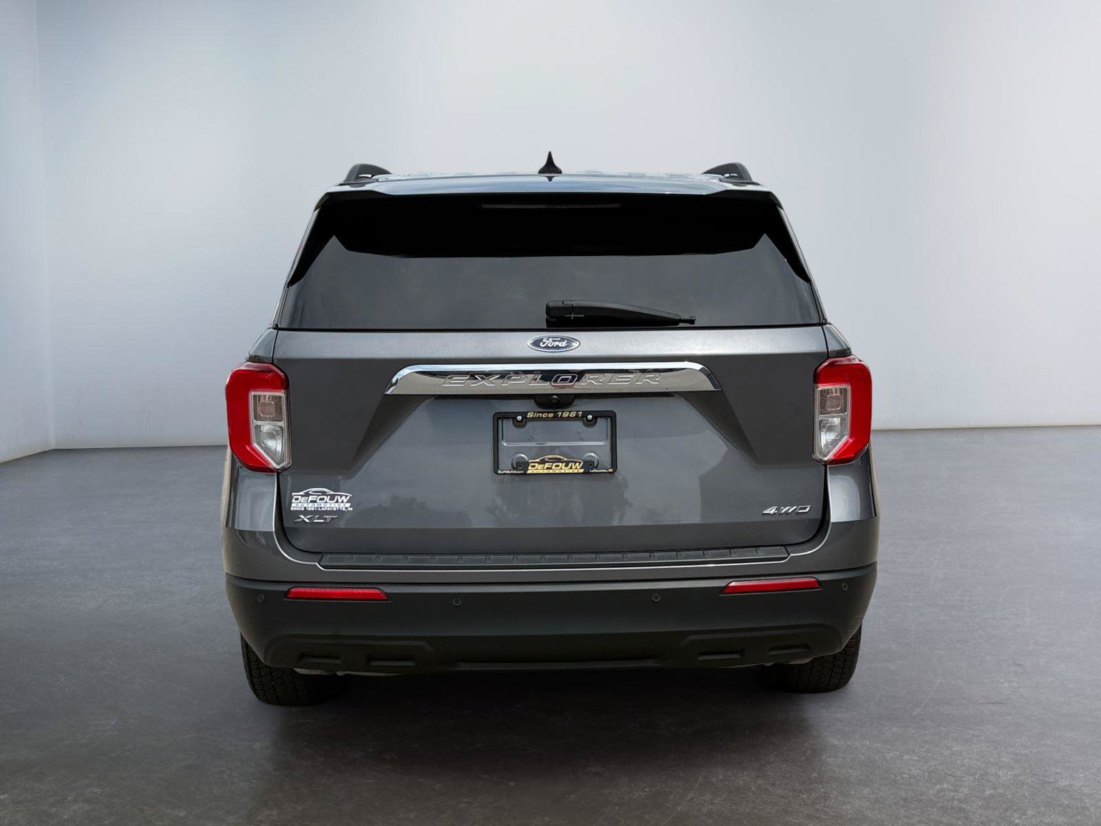 Used 2022 Ford Explorer XLT AWD/4WD image 4