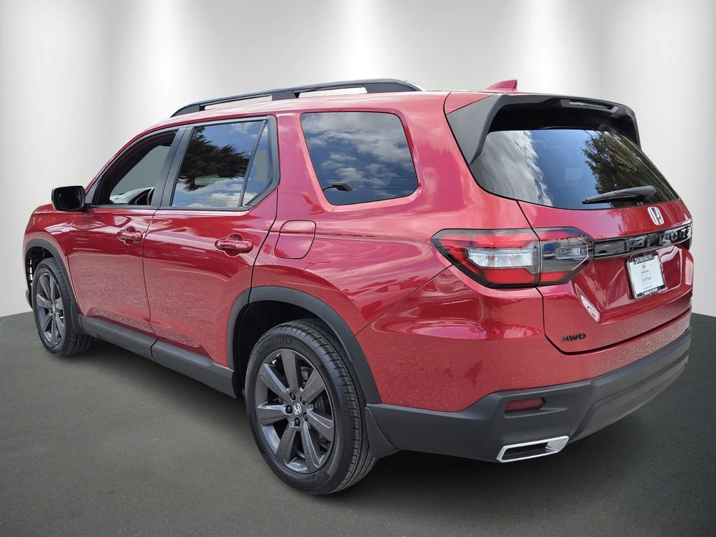 Certified 2023 Honda Pilot Sport image 5