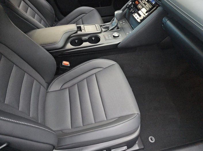 Used 2024 Lexus IS 350 F Sport w/ Memory Package AWD/4WD image 8