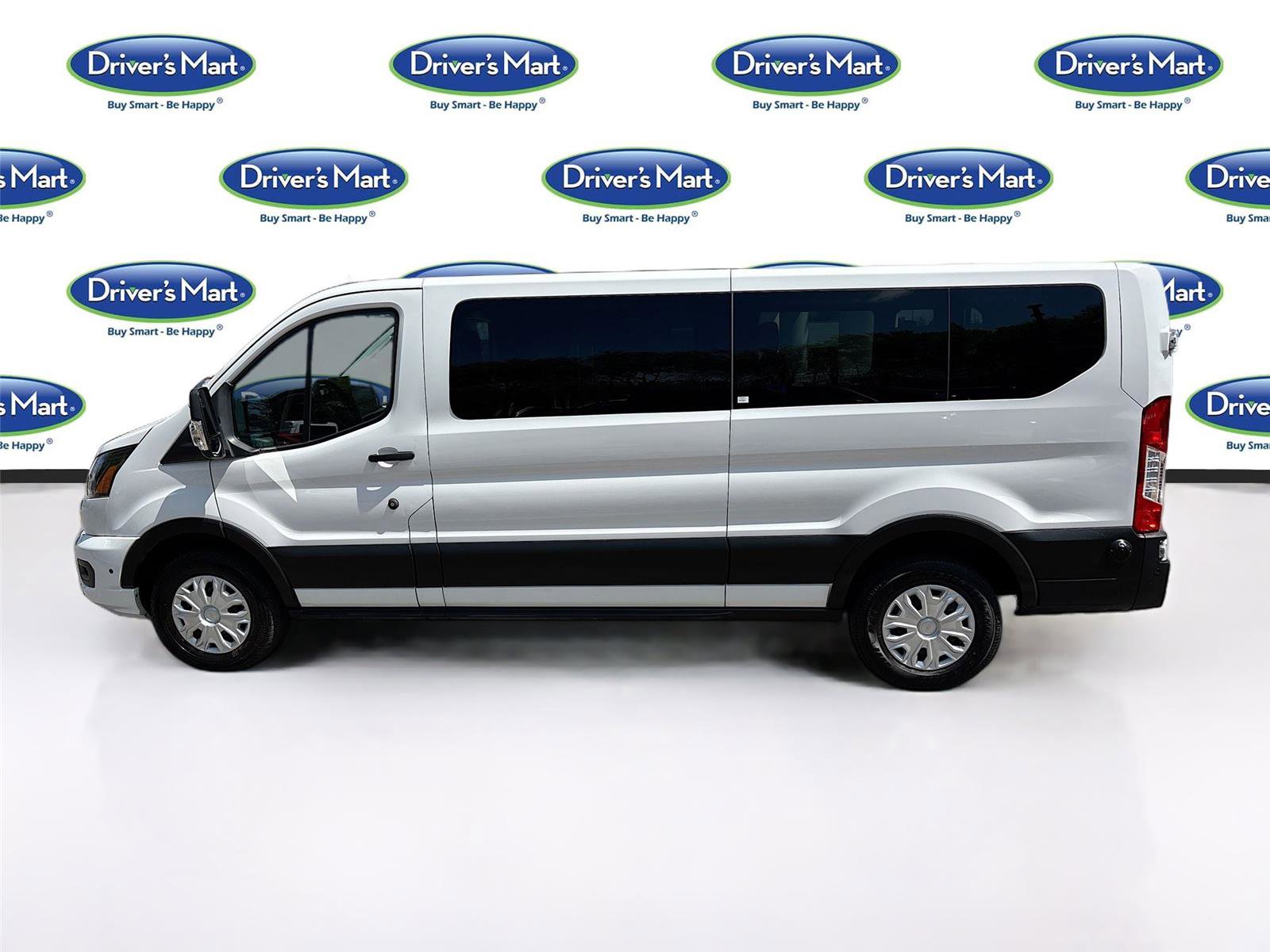 Used 2024 Ford Transit 350 XLT RWD image 4