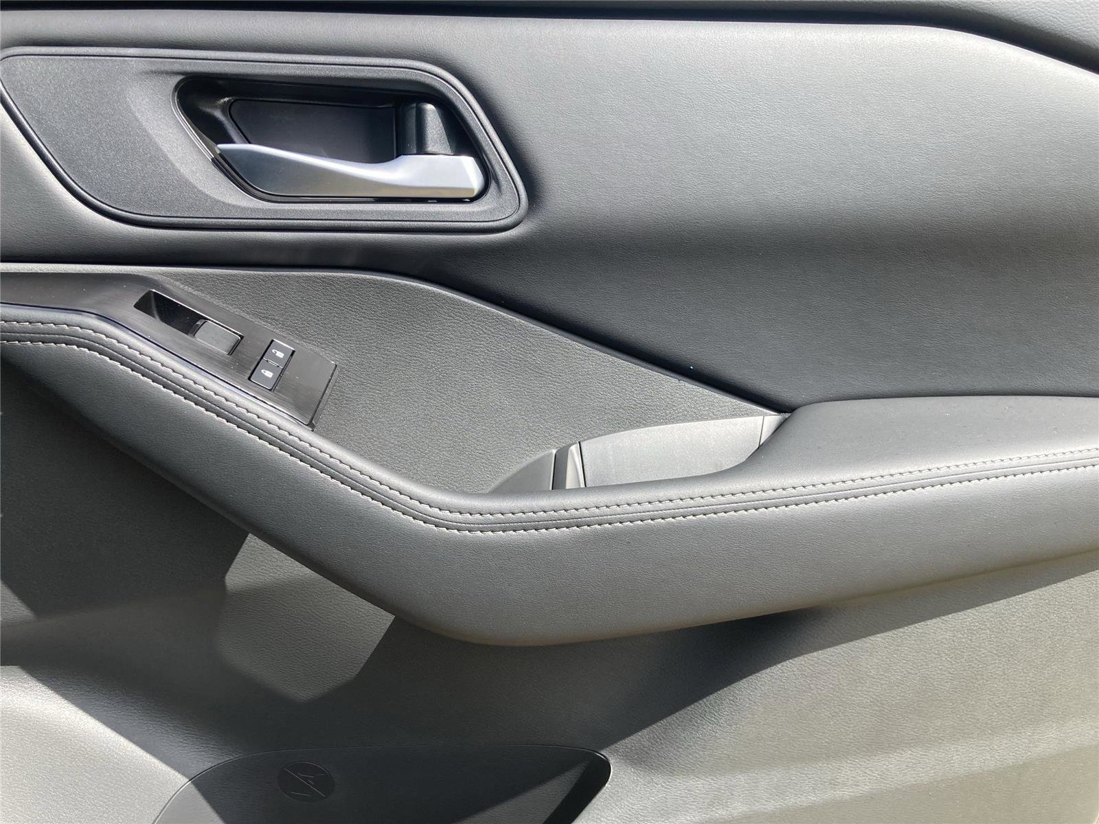 New 2026 Nissan Rogue SV image 31