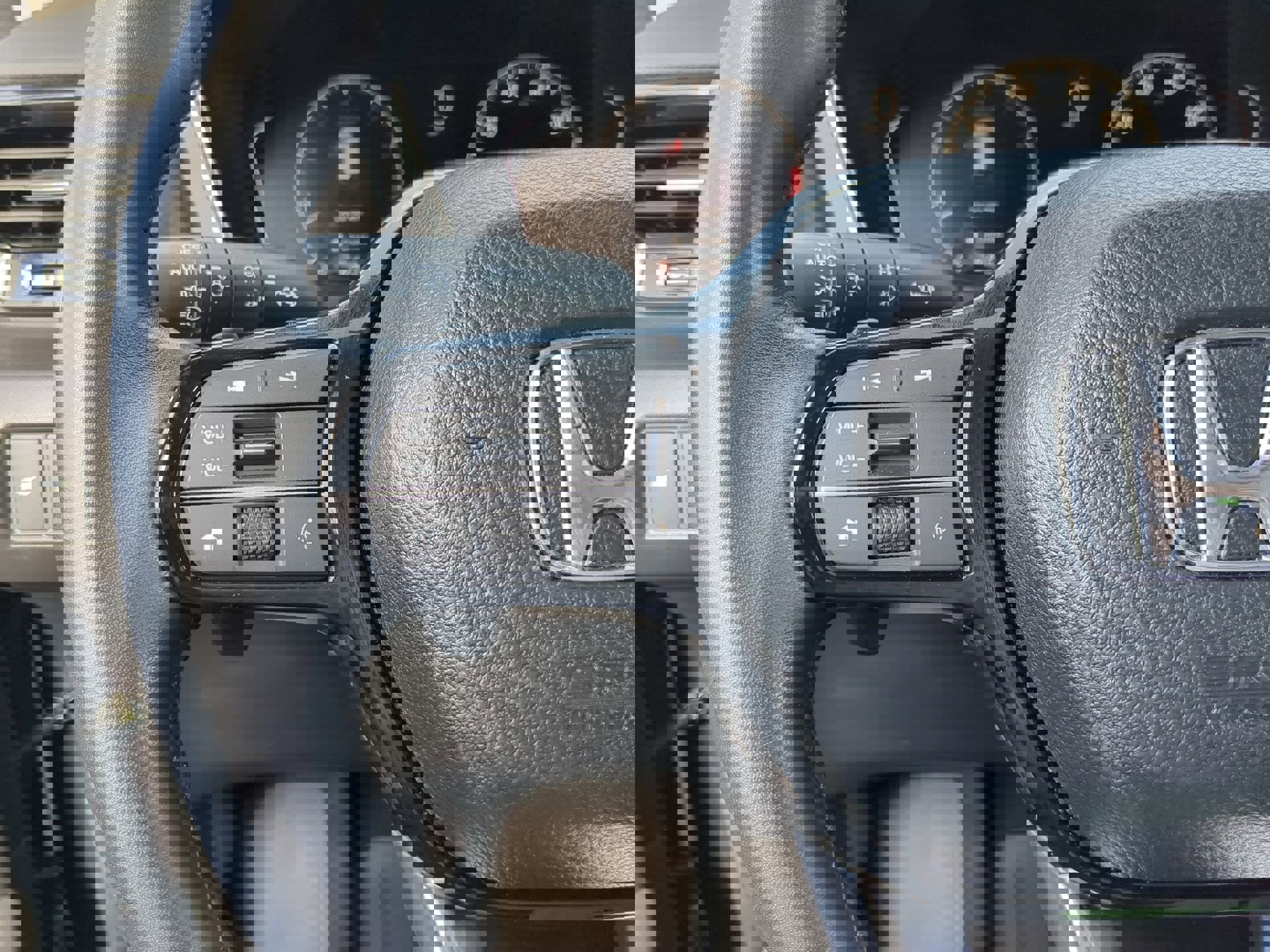 Used 2024 Honda Pilot Touring image 32