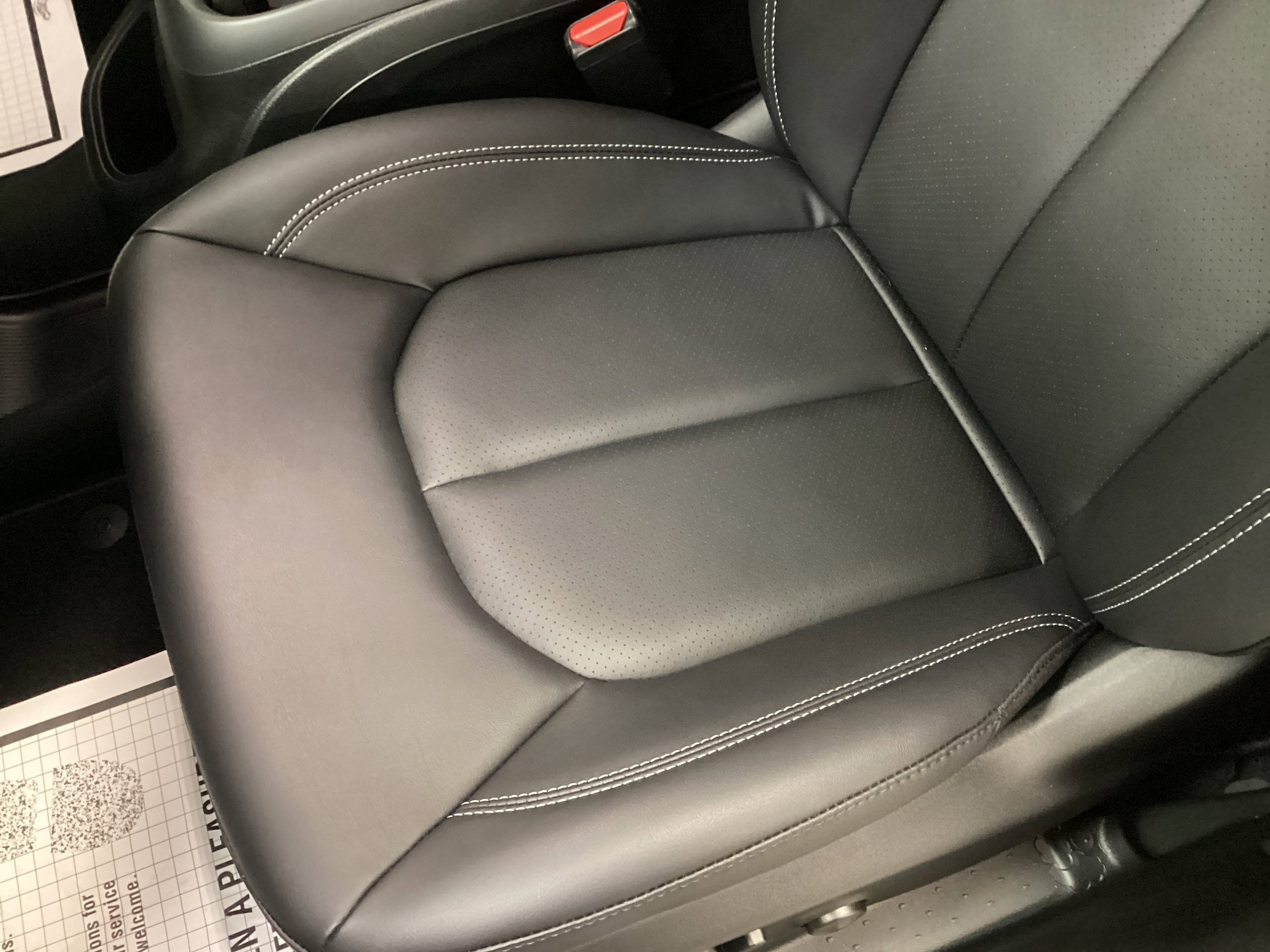 New 2026 Chrysler Pacifica Select AWD/4WD image 16