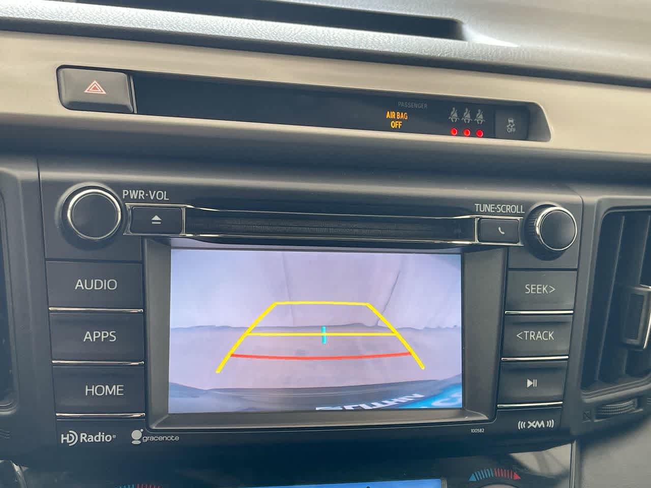 Used 2018 Toyota RAV4 XLE AWD/4WD image 17