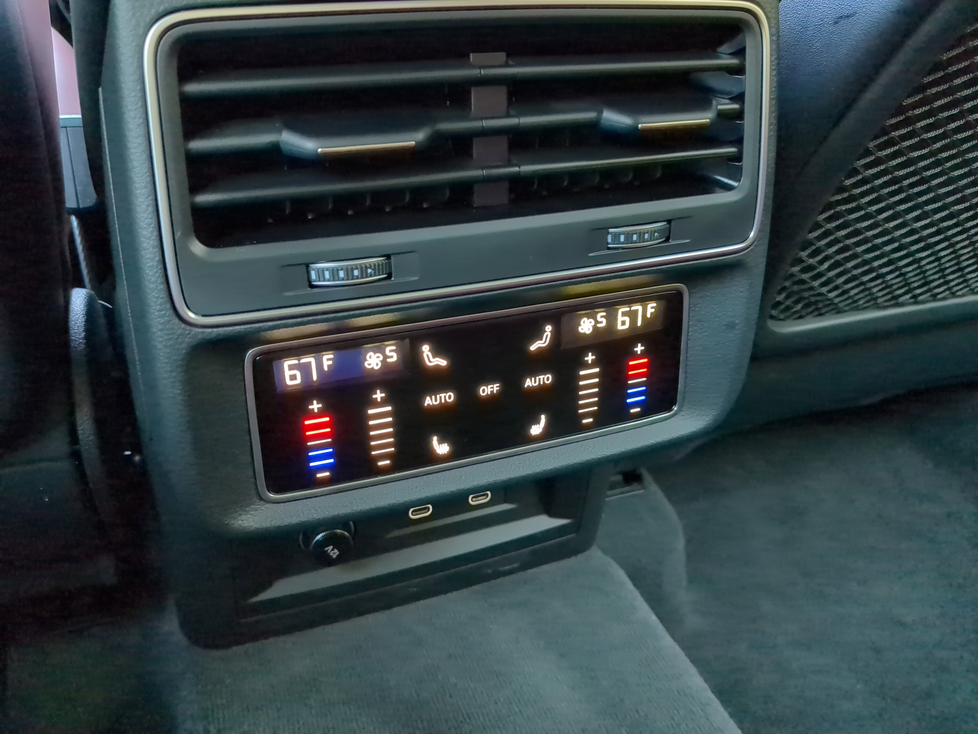 Used 2024 Audi SQ7 Prestige image 16