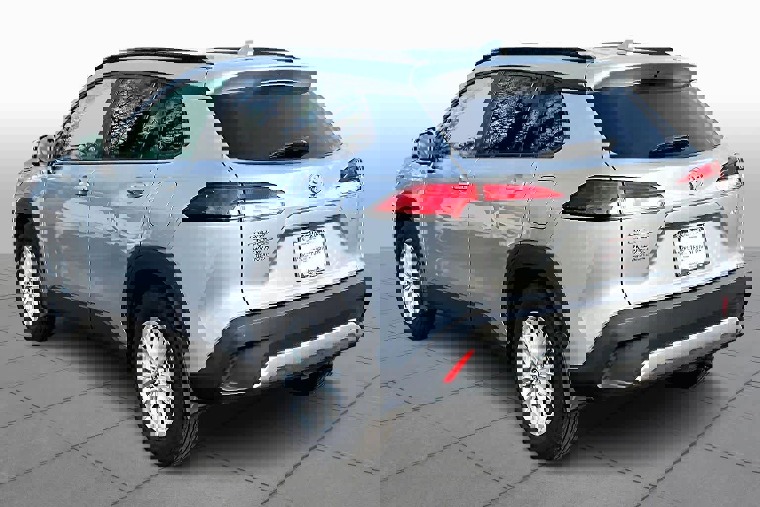 Certified 2024 Toyota Corolla Cross LE w/ Moonroof Package image 12