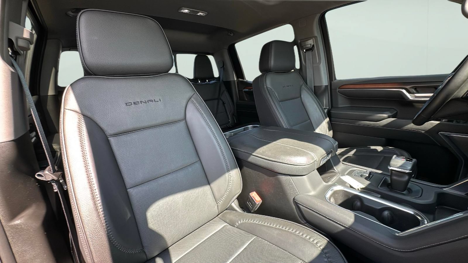 Used 2024 GMC Sierra 1500 Denali w/ Denali Reserve Package AWD/4WD image 22