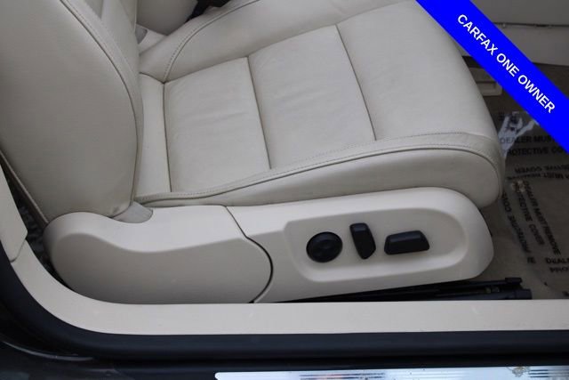 Used 2015 Volkswagen Eos Executive image 20