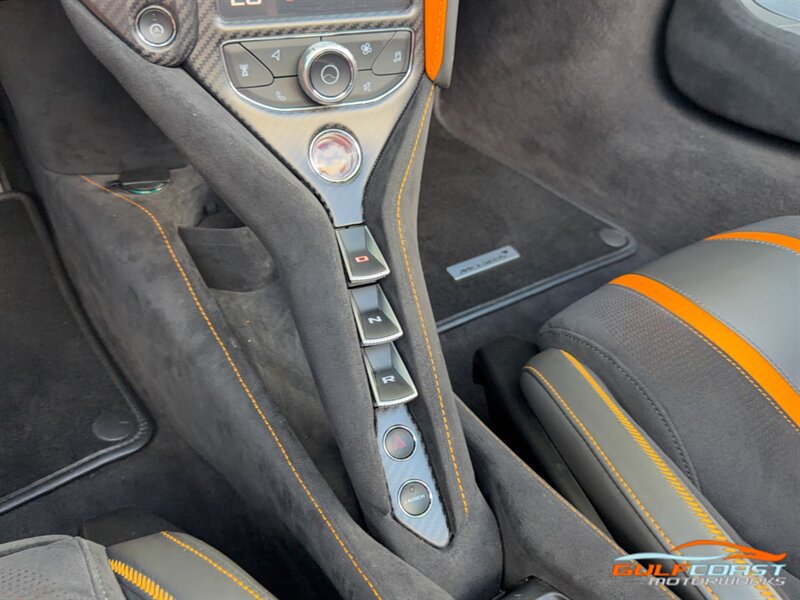 Used 2022 McLaren 720S Performance RWD image 21