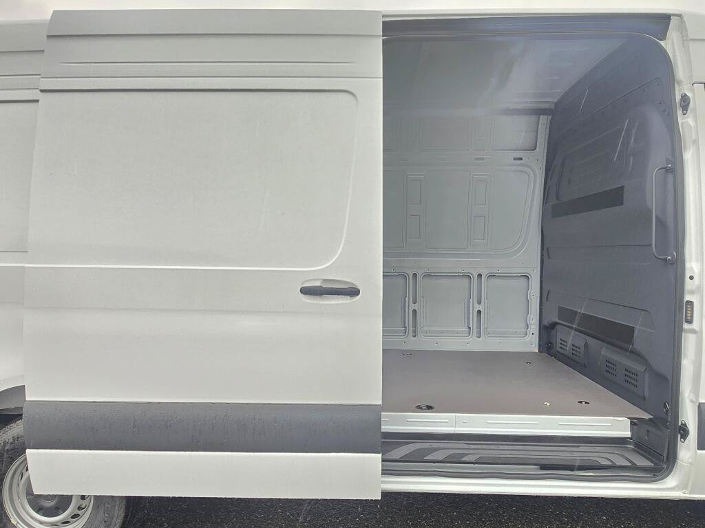 New 2025 Mercedes-Benz eSprinter 170 Cargo image 22