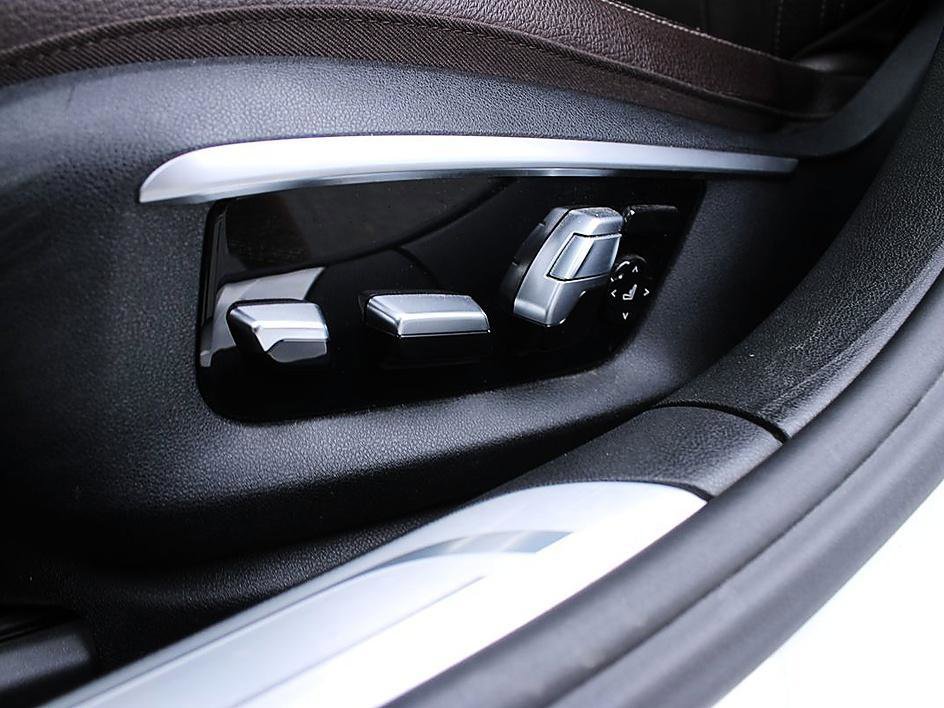Used 2016 BMW 740i RWD image 10