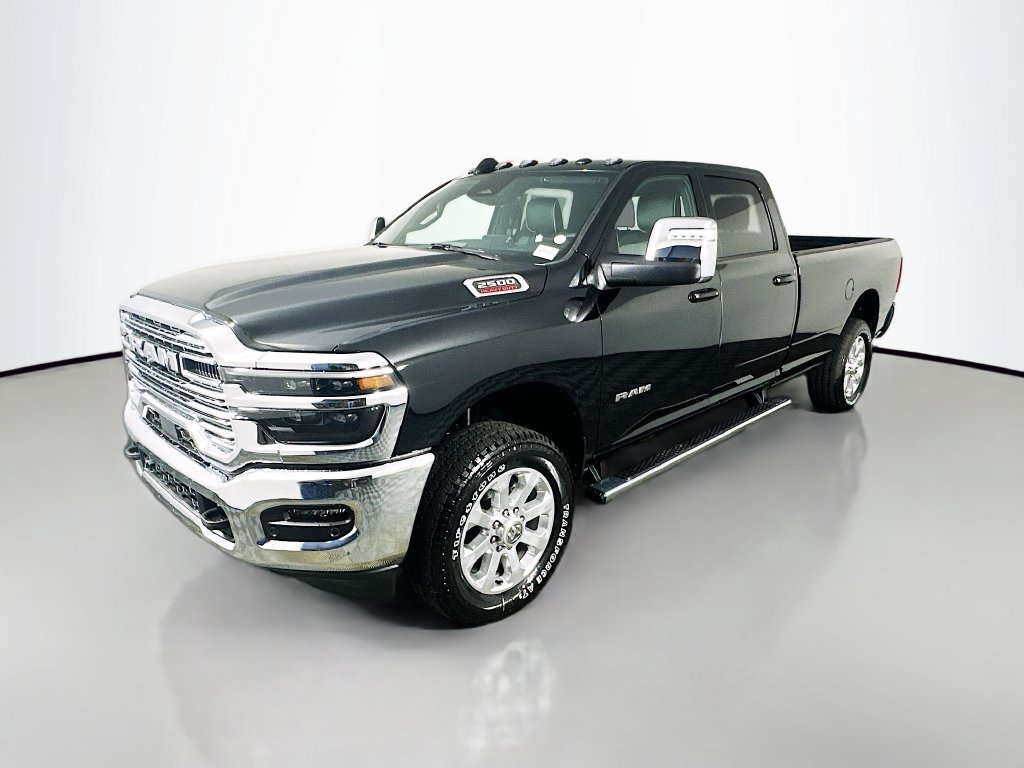 New 2026 RAM 2500 Laramie AWD/4WD image 3