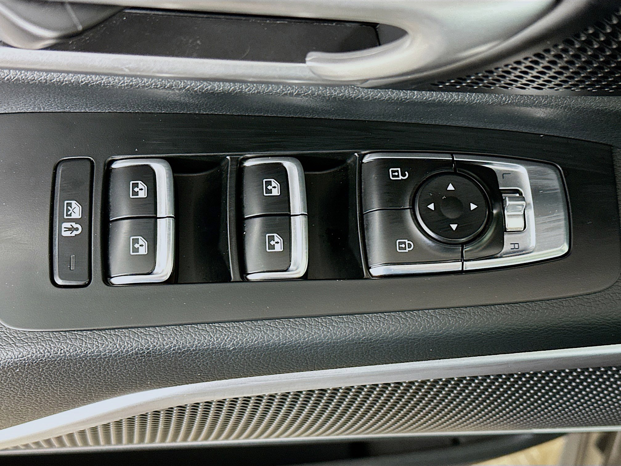 Used 2025 Kia Telluride S image 15