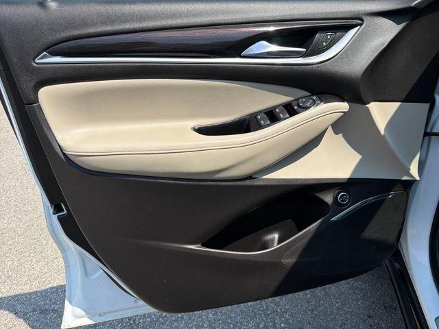 Used 2019 Buick Enclave Essence AWD/4WD image 11