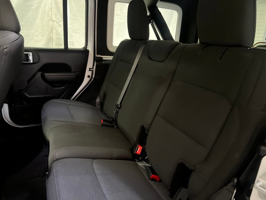 Used 2023 Jeep Wrangler Unlimited Sport AWD/4WD image 35