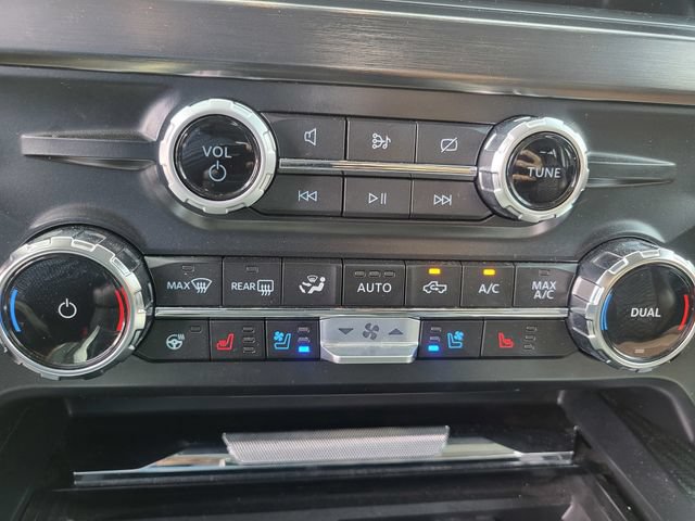 Used 2024 Ford F250 Lariat w/ Lariat Ultimate Package AWD/4WD image 34