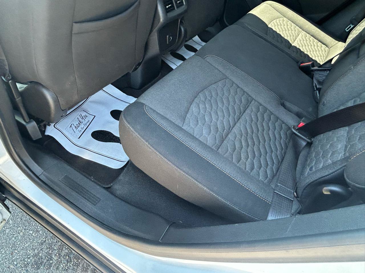 Used 2019 Chevrolet Equinox LT w/ Driver Convenience Package FWD image 9