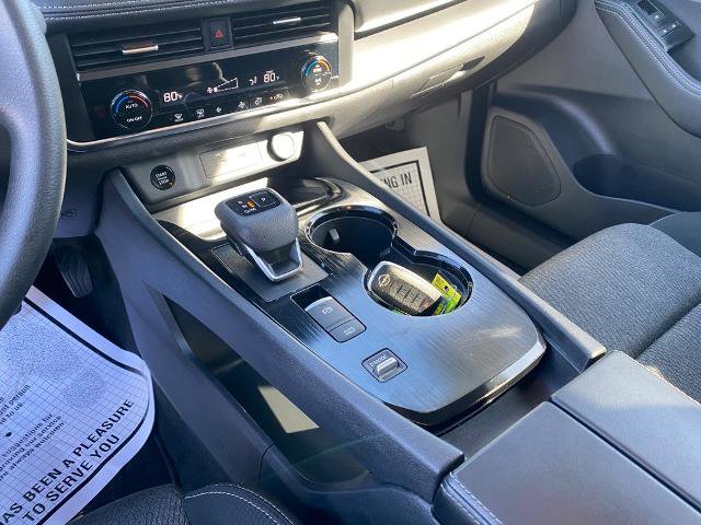 Used 2024 Nissan Rogue SV image 24