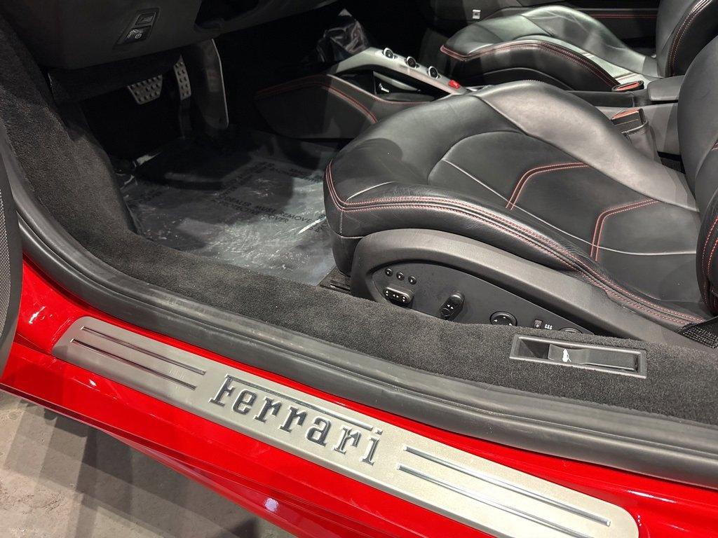 Used 2018 Ferrari 488 Spider image 24