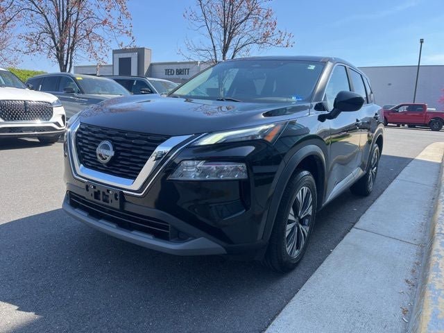Used 2023 Nissan Rogue SV FWD image 3