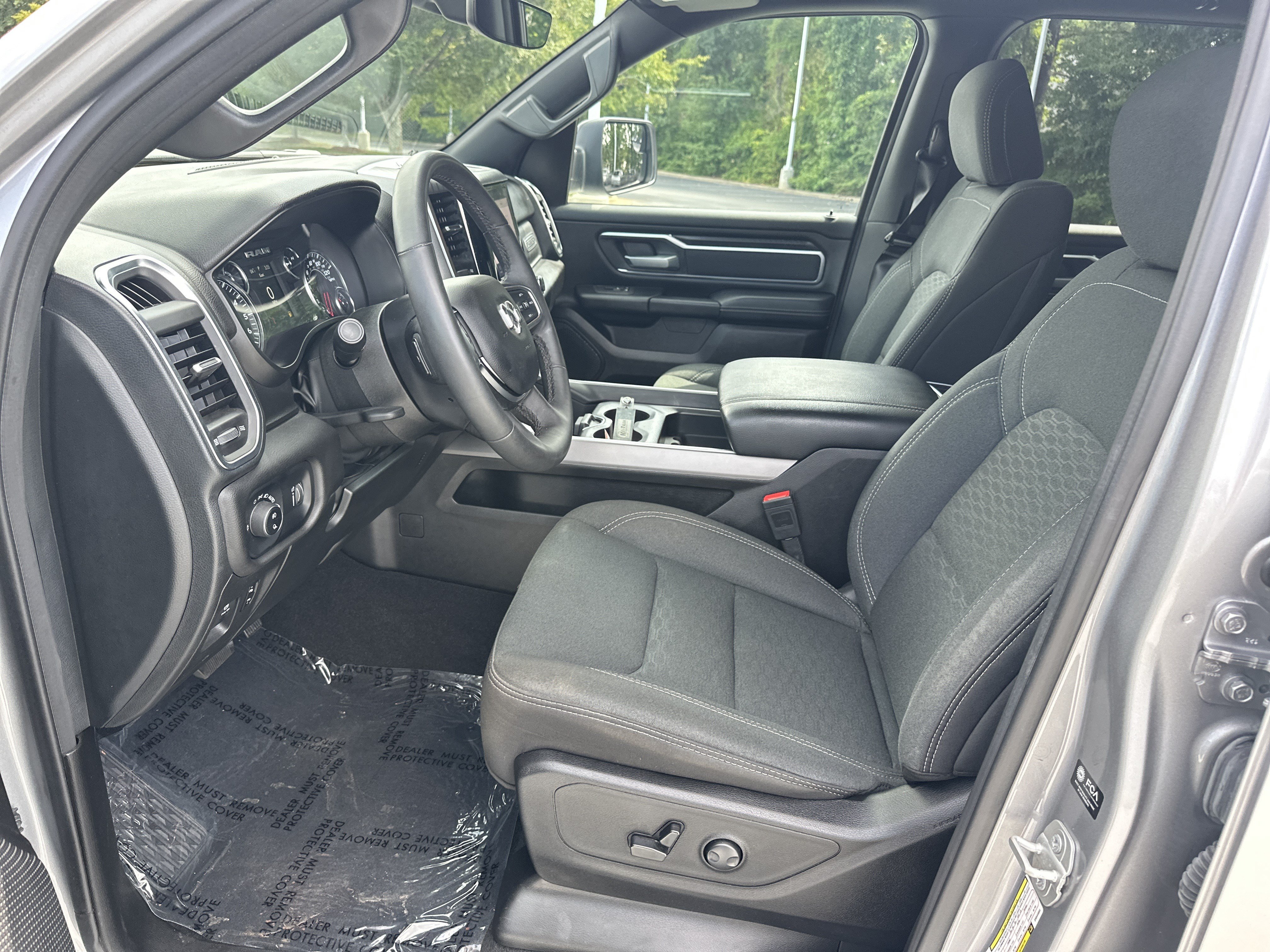 Used 2025 RAM 1500 Big Horn AWD/4WD image 16