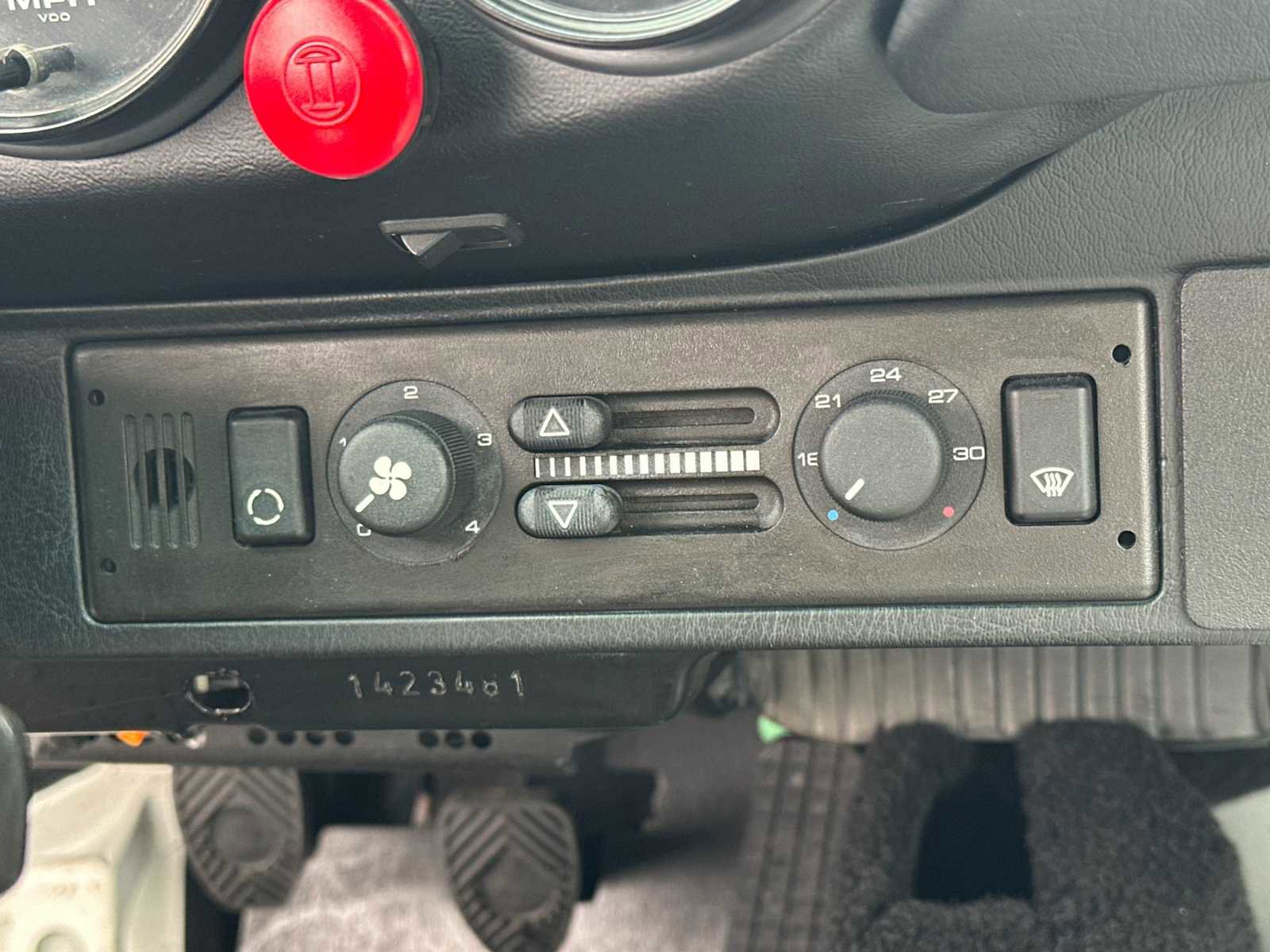 Used 1992 Porsche 911 RS America image 15